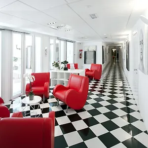 4* Appart hôtel & Urban Padel